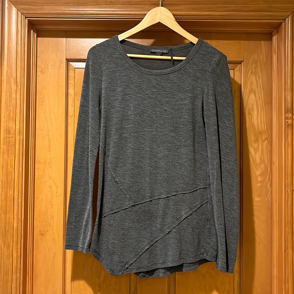 Women’s Metric Top